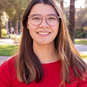 Portrait of Holly Hemesath